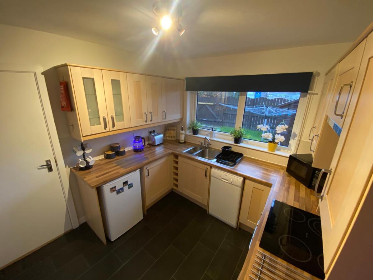 Delightful, Central 3 Bedroom House With Garden & Free Parking אינברנס מראה חיצוני תמונה