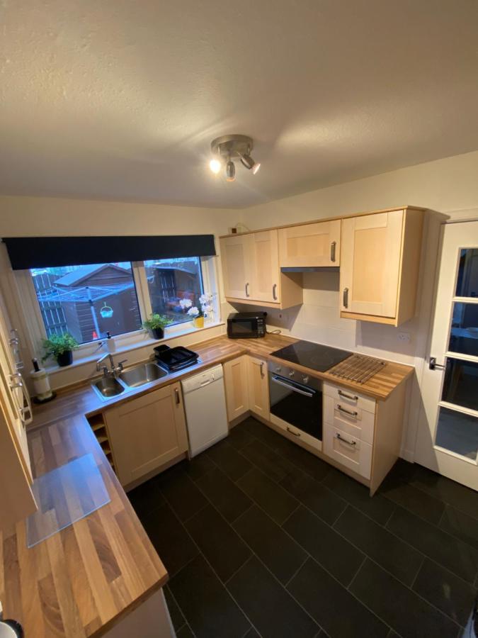 Delightful, Central 3 Bedroom House With Garden & Free Parking אינברנס מראה חיצוני תמונה